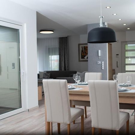 Twins Apartman Hévíz Heviz Exterior foto