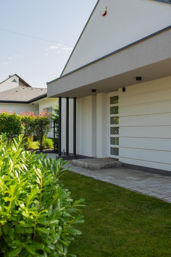 Twins Apartman Hévíz Heviz Exterior foto