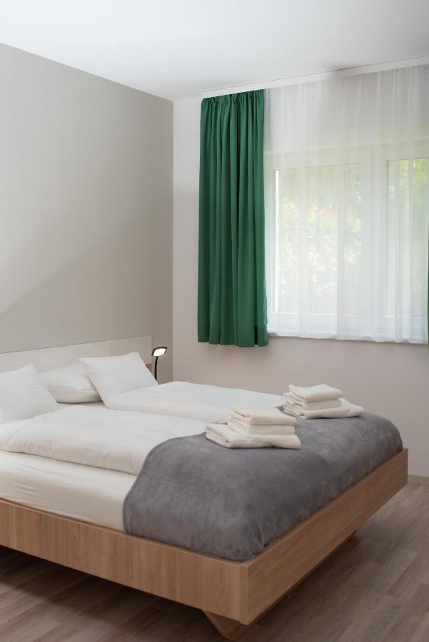 Twins Apartman Hévíz Heviz Exterior foto