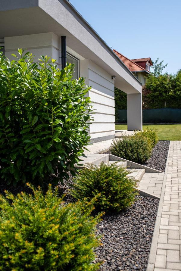 Twins Apartman Hévíz Heviz Exterior foto