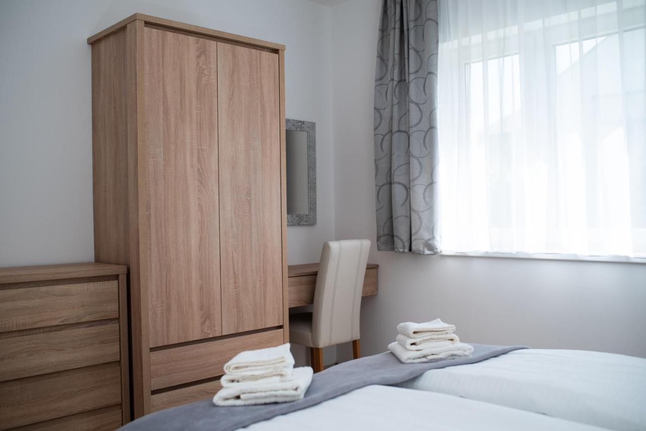 Twins Apartman Hévíz Heviz Exterior foto