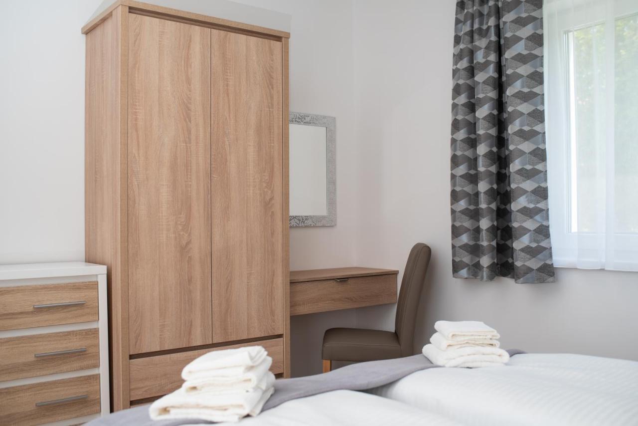 Twins Apartman Hévíz Heviz Exterior foto